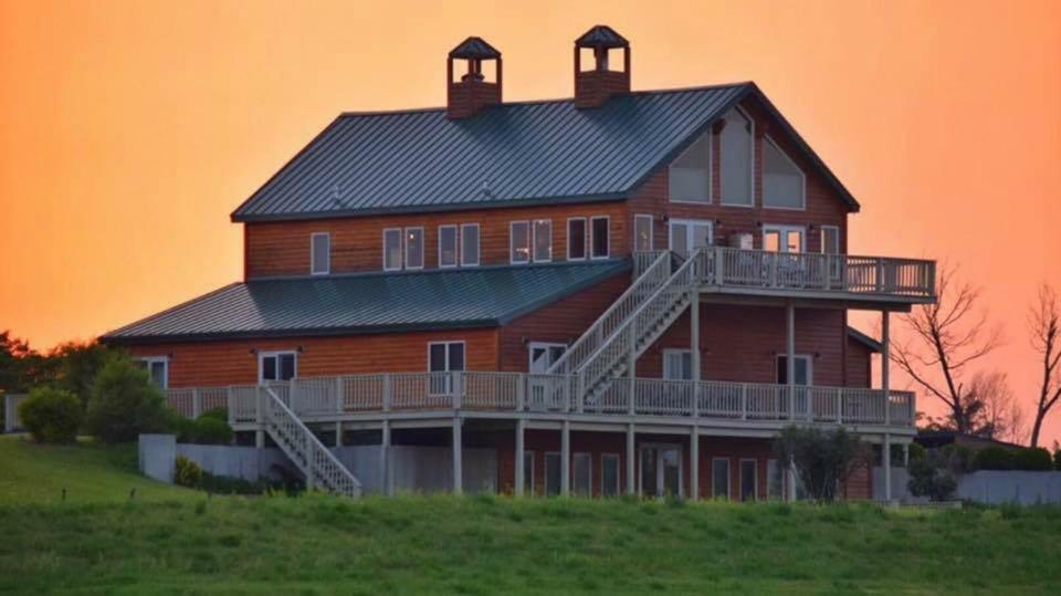Comstock Premier Lodge Llc Sargent Exterior photo